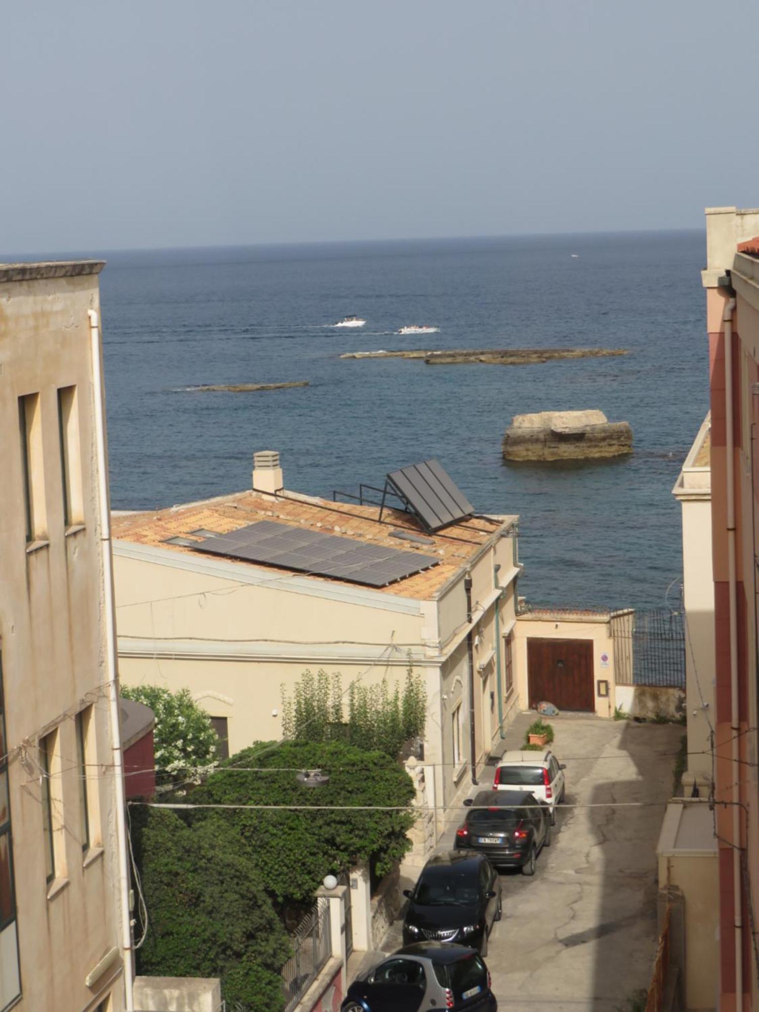 סירקוזה Sea View Apartment מראה חיצוני תמונה