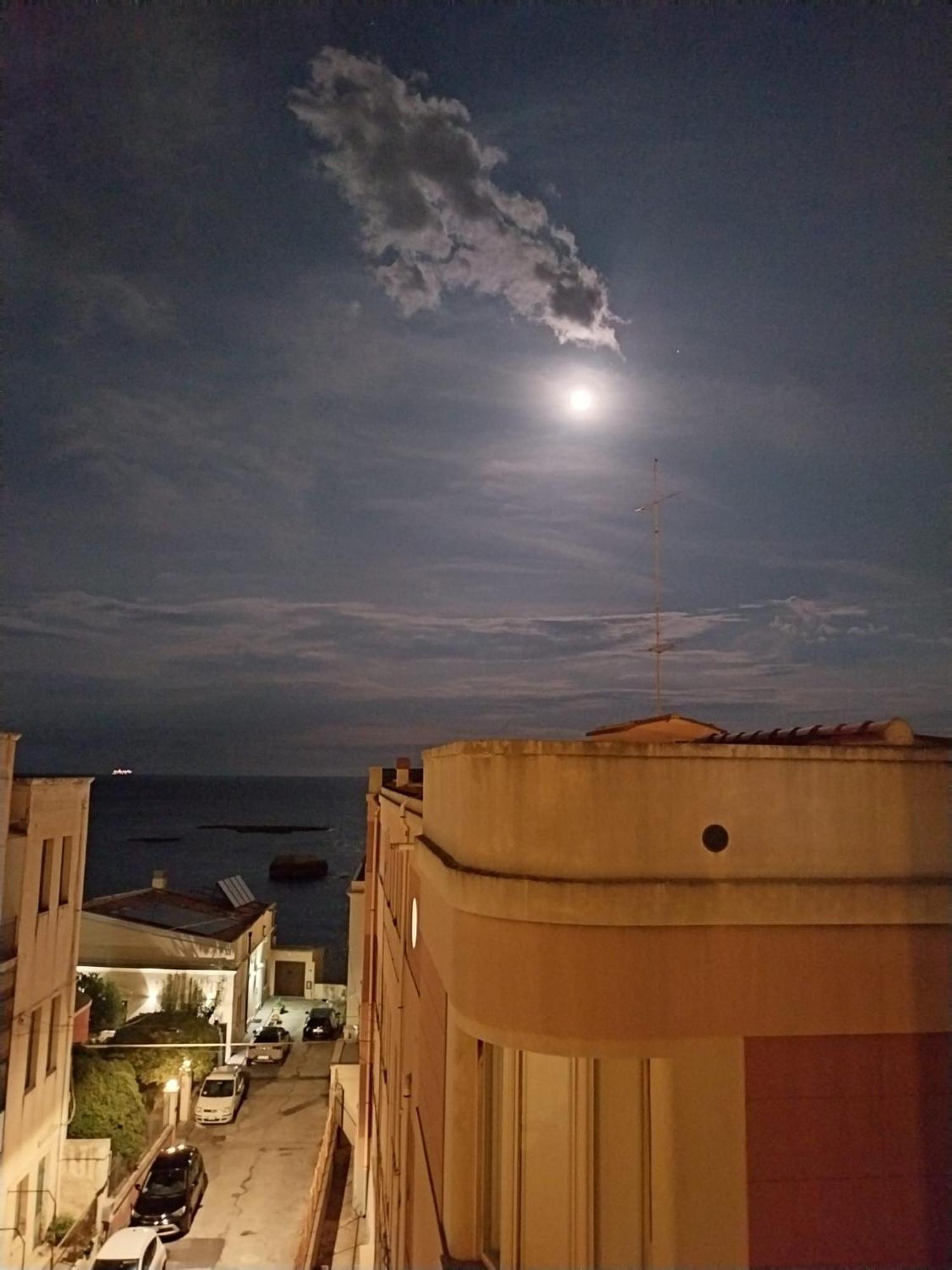 סירקוזה Sea View Apartment מראה חיצוני תמונה